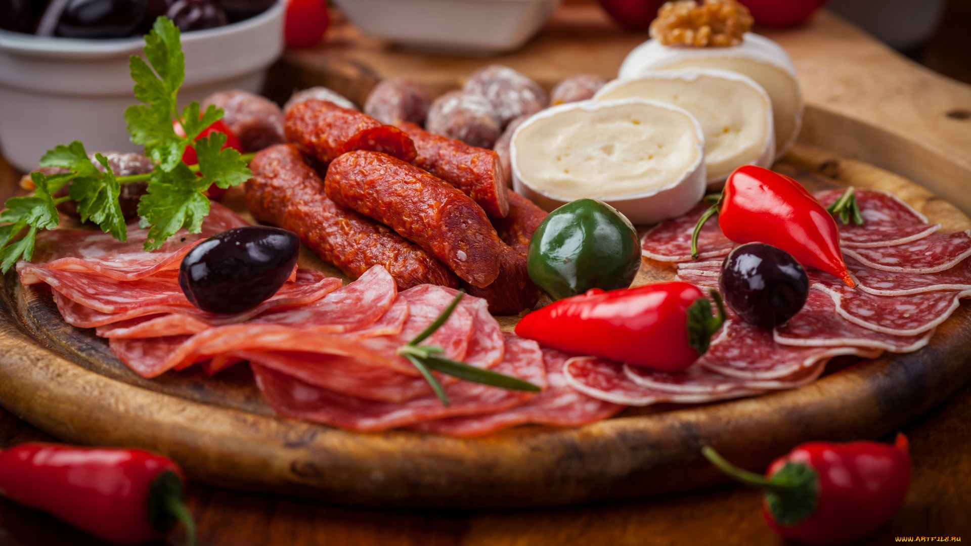 еда, колбасные, изделия, копченая, колбаса, ассорти, нарезка, перец, маслины