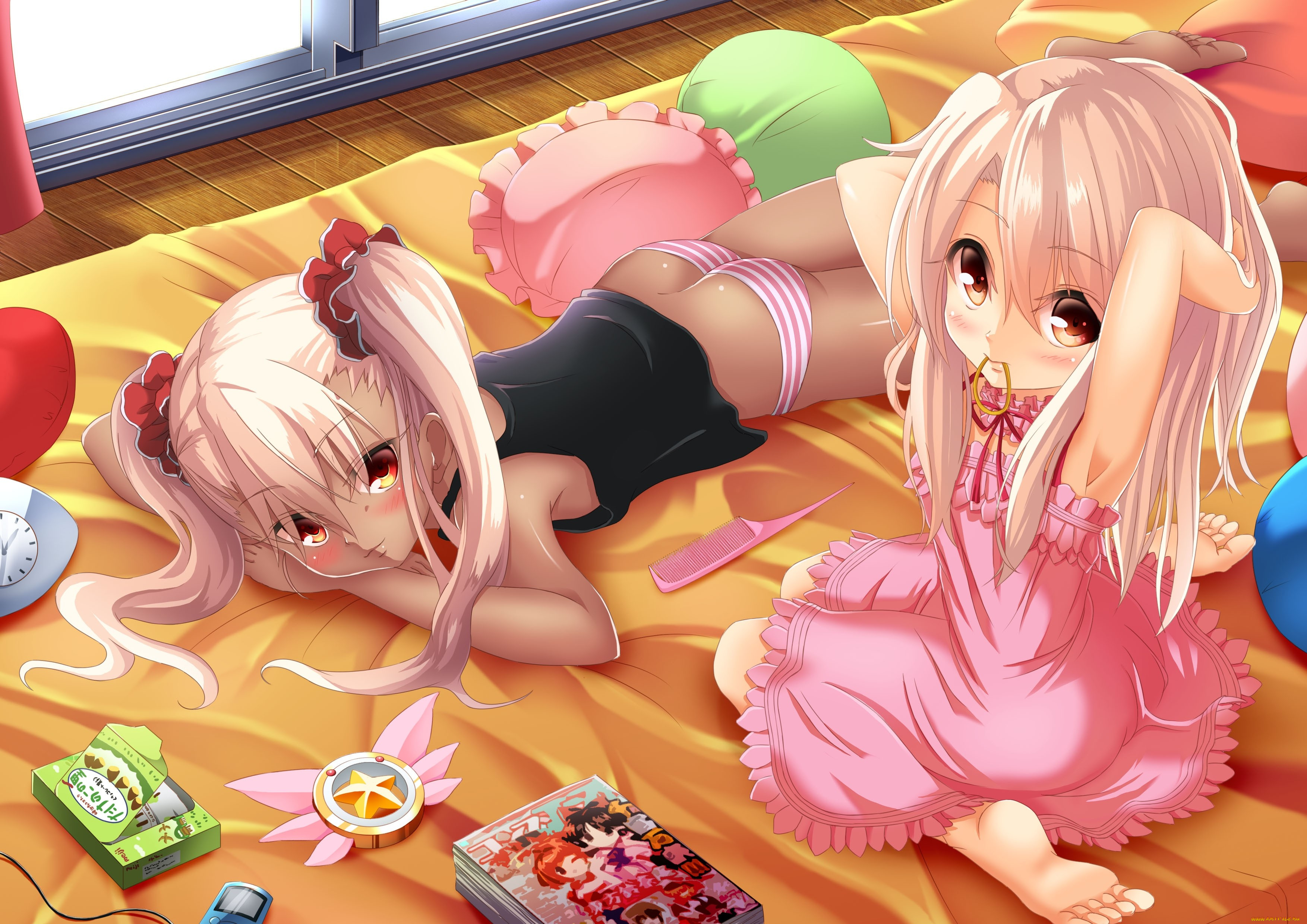 аниме, *unknown, , другое, девушки, кровать, подушки, расческа