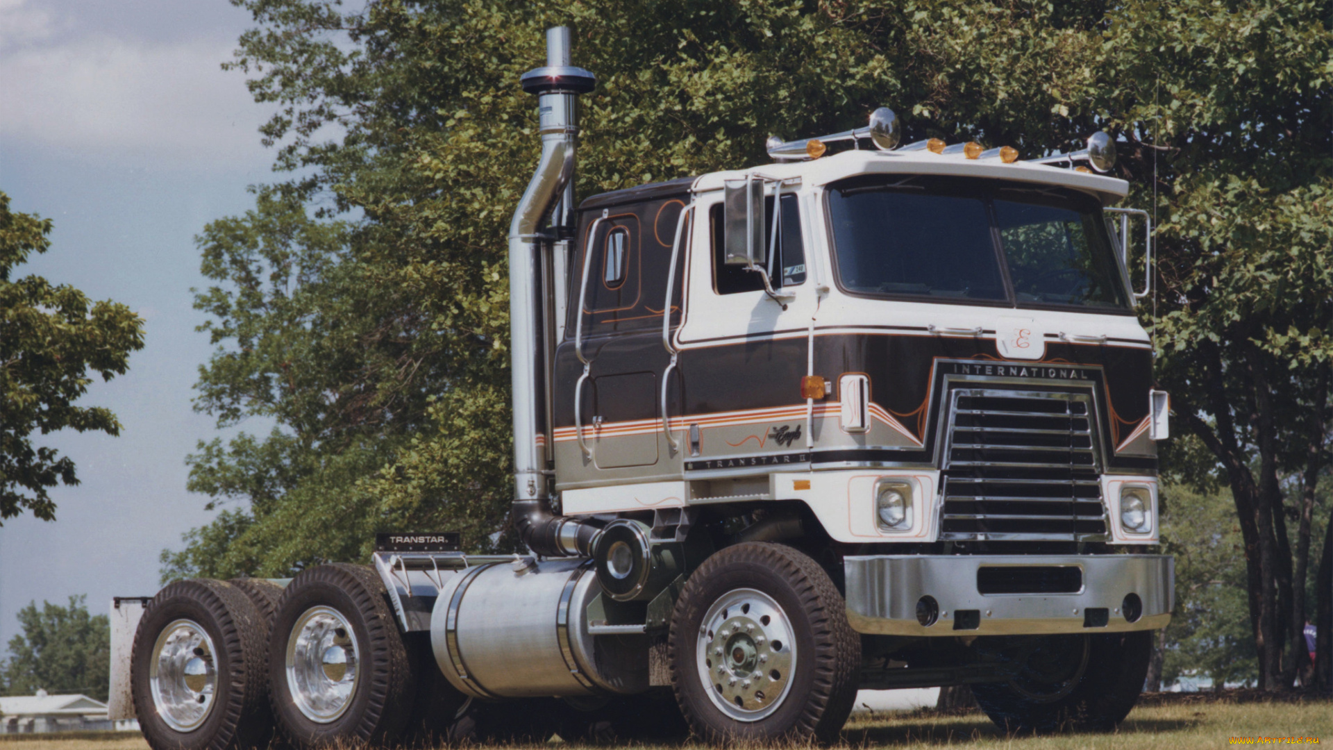 автомобили, international