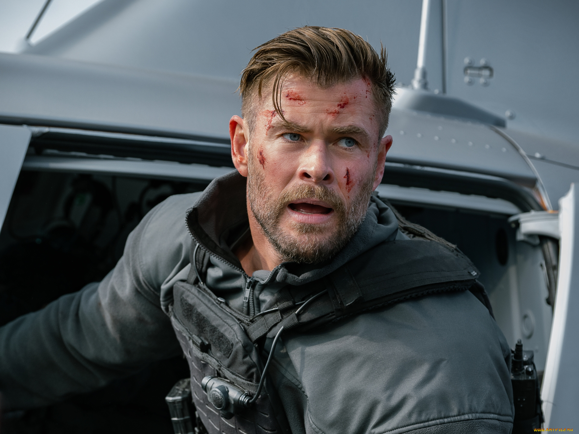 extraction, 2, , , 2023, , кино, фильмы, extraction, 2, тайлер, рейк, операция, по, спасению, вторая, часть, боевик, криминал, крис, хемсворт, chris, hemsworth, tyler, rake, netflix