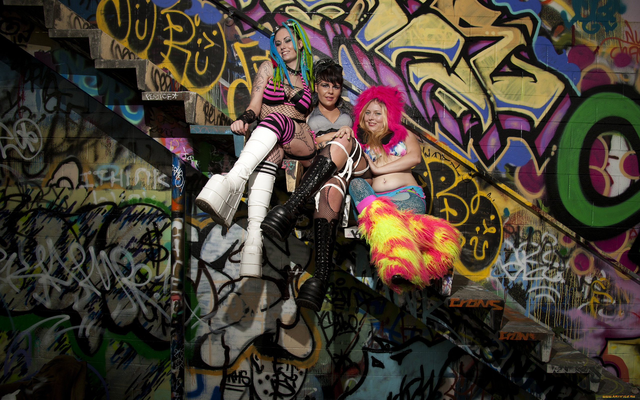 -Unsort, Креатив, девушки, unsort, креатив, граффити, сапоги