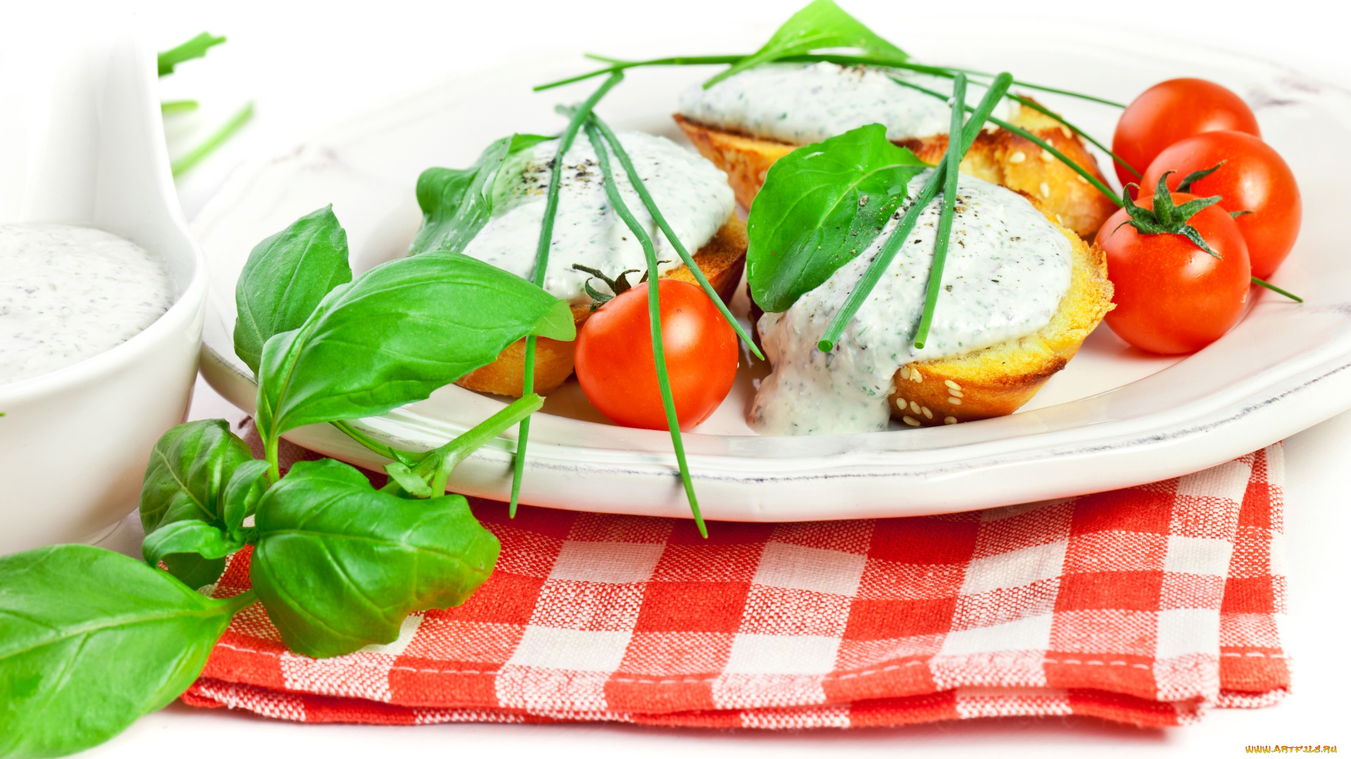 еда, разное, перец, базилик, чеснок, соус, помидоры