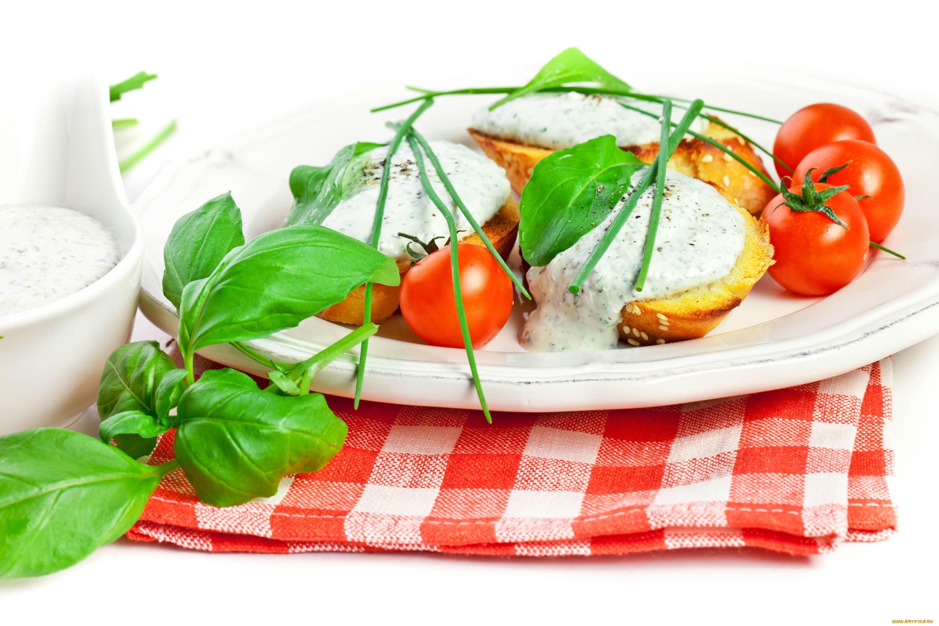 еда, разное, перец, базилик, чеснок, соус, помидоры