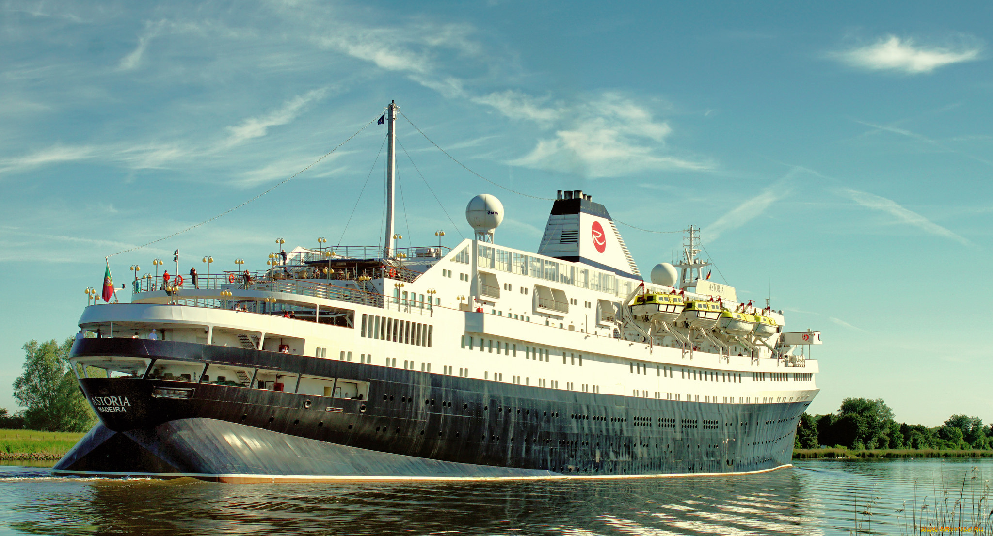 корабли, теплоходы, судно