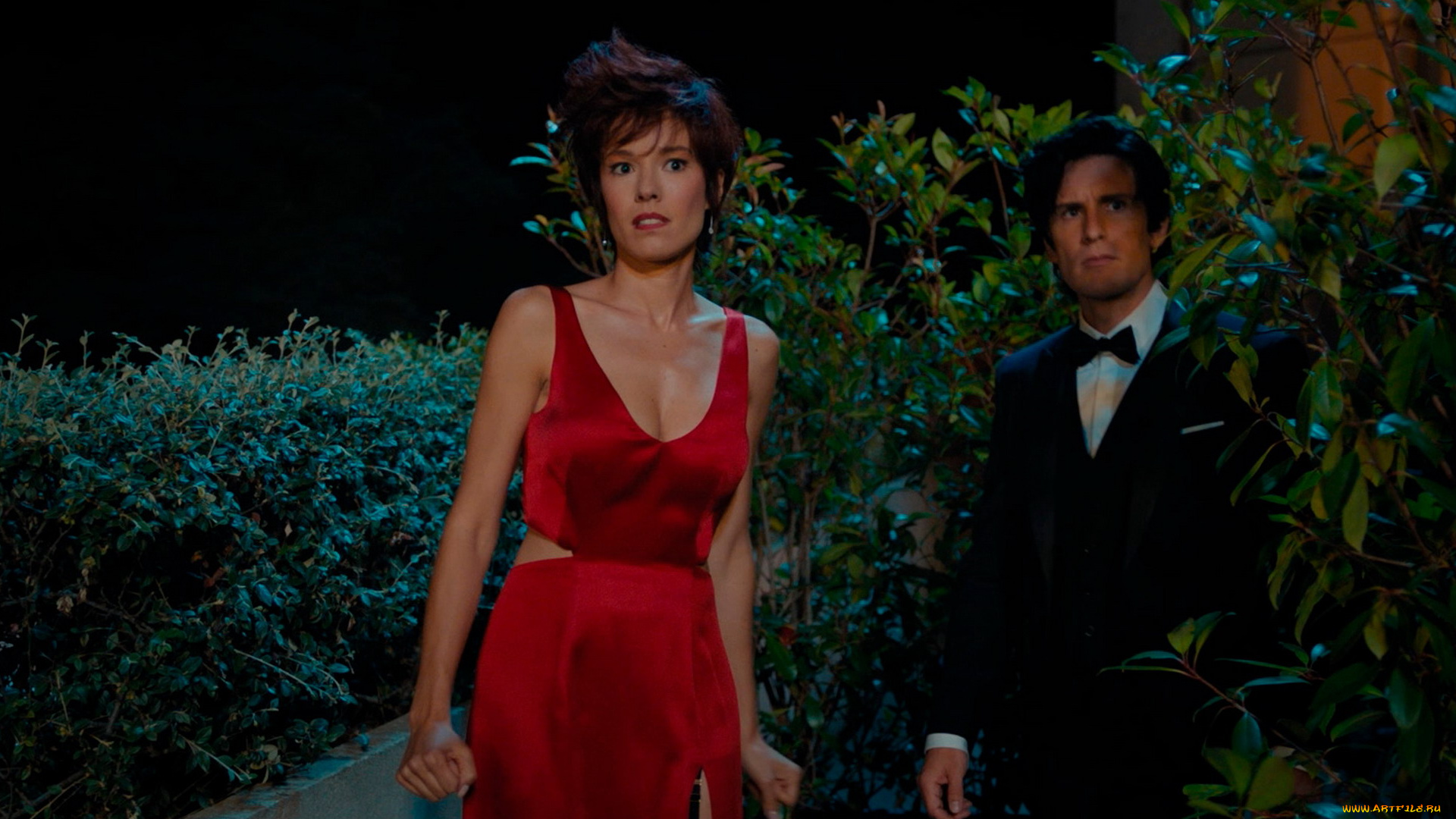 кино, фильмы, nicky, larson, et, le, parfum, de, cupidon, девушка, парень, кусты