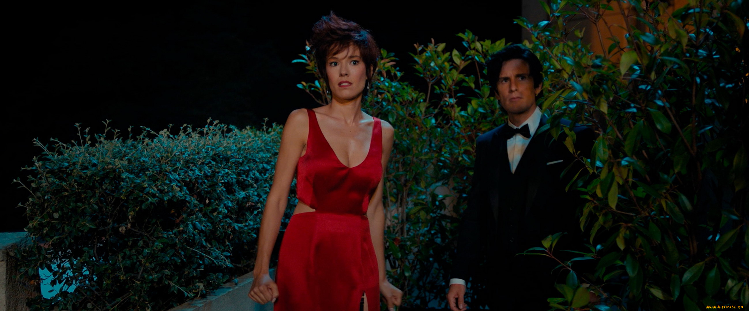 кино, фильмы, nicky, larson, et, le, parfum, de, cupidon, девушка, парень, кусты