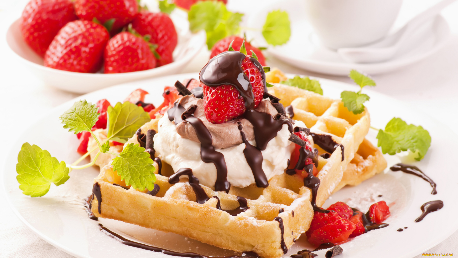 еда, мороженое, , десерты, десерт, вафли, клубника, ягоды, сливки, шоколад