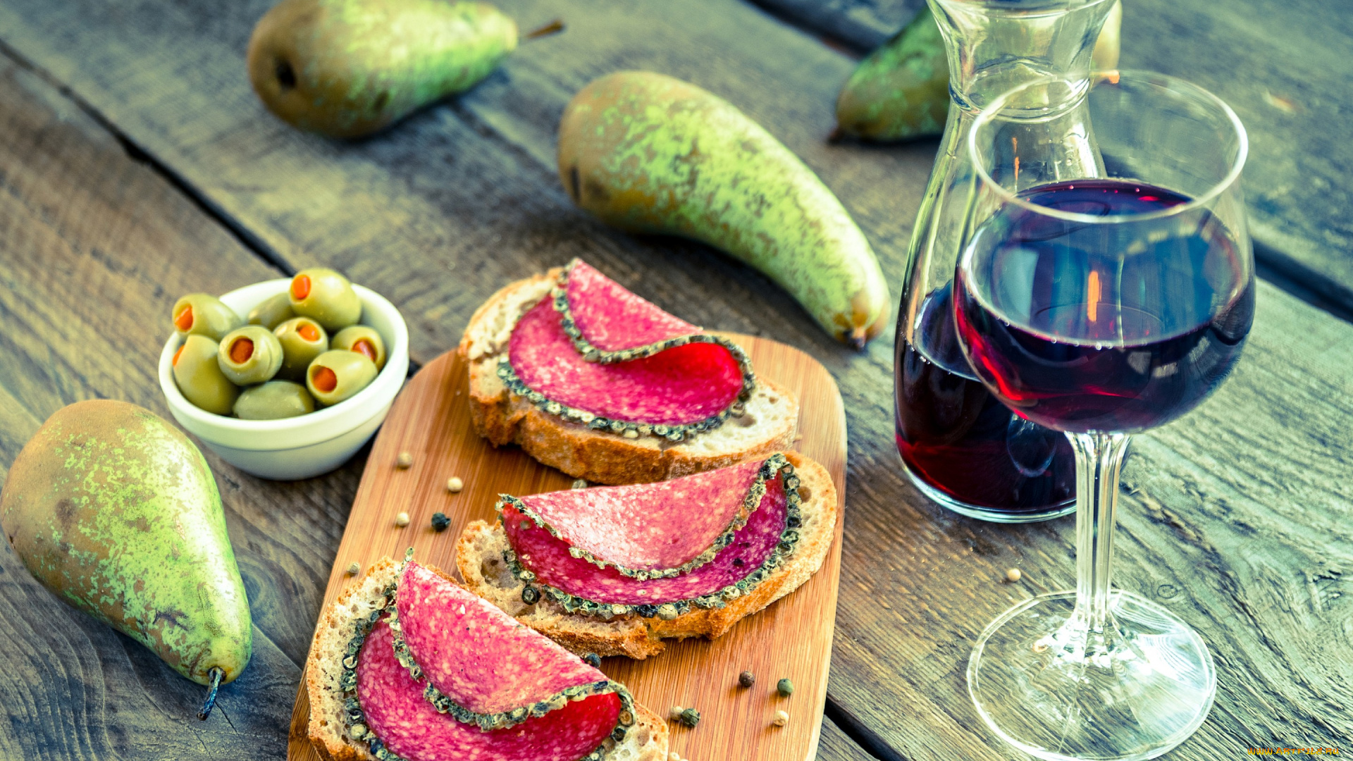 еда, бутерброды, , гамбургеры, , канапе, bread, sausage, wine, pear, специи, оливки, груши, хлеб, колбаса, вино