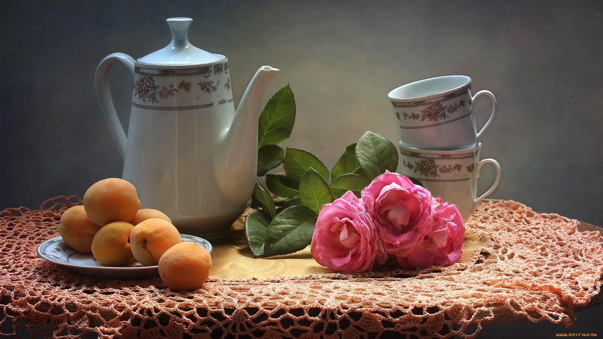 еда, персики, , сливы, , абрикосы, текстура, абрикосы, цветы, розы, чашки, чайник, натюрморт