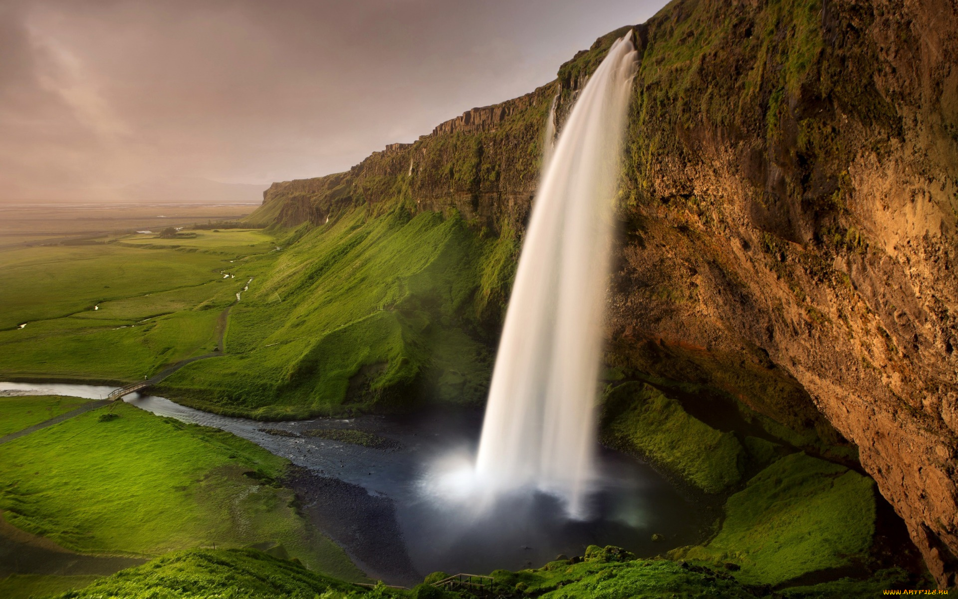 природа, водопады, водопад, seljalandsfoss, waterfall, исландия, мостик, зелень, тропа, речка, скалы