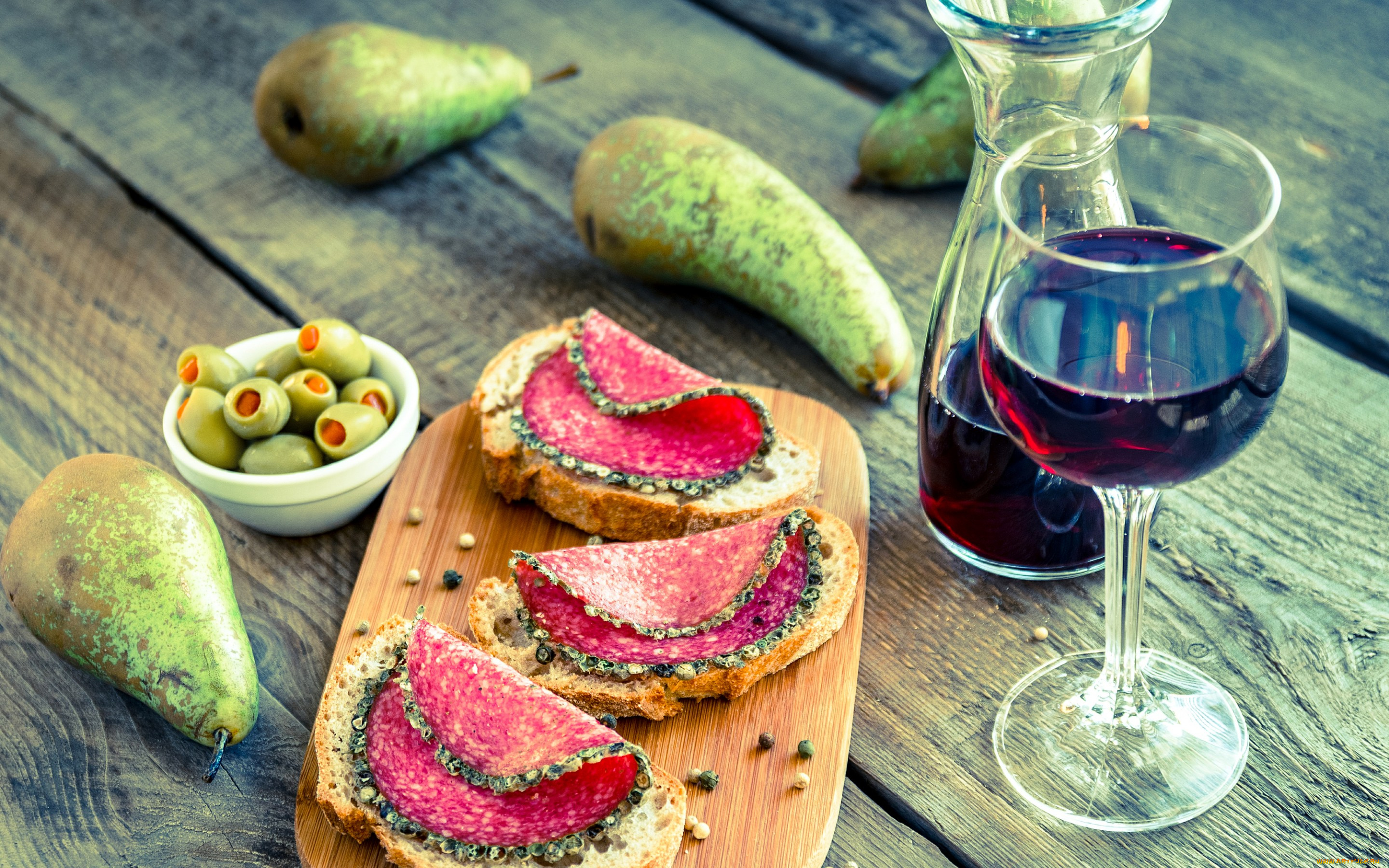 еда, бутерброды, , гамбургеры, , канапе, bread, sausage, wine, pear, специи, оливки, груши, хлеб, колбаса, вино