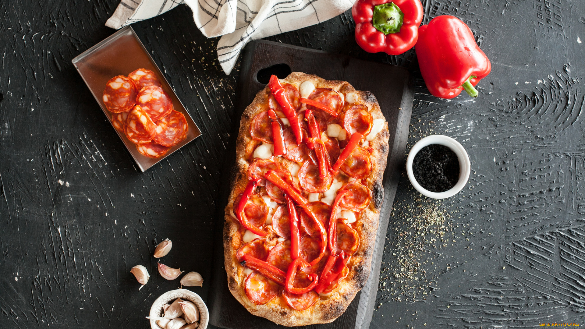 еда, пицца, начинка, зелень, сыр, помидоры