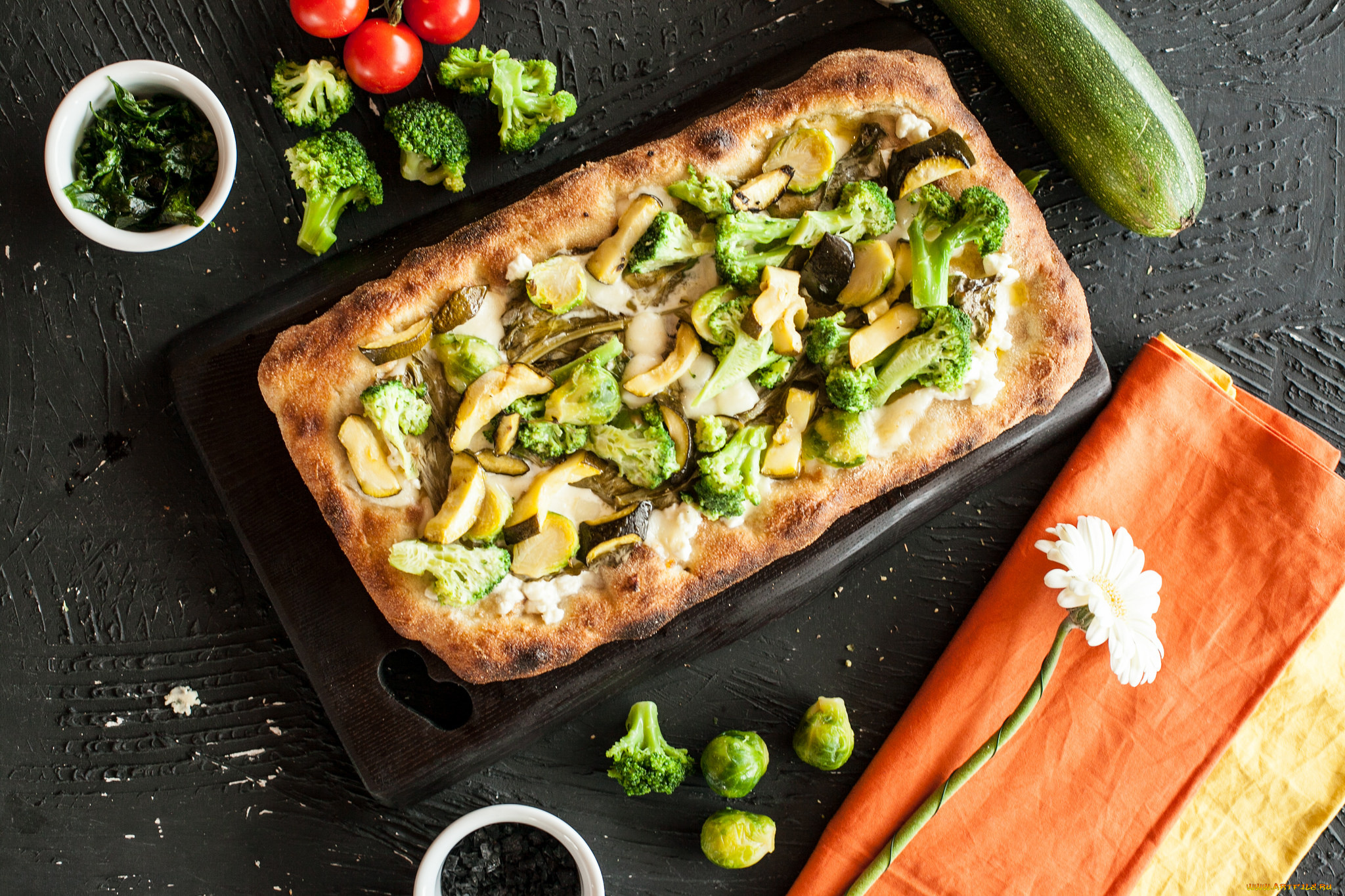 еда, пицца, помидоры, начинка, зелень, приправа