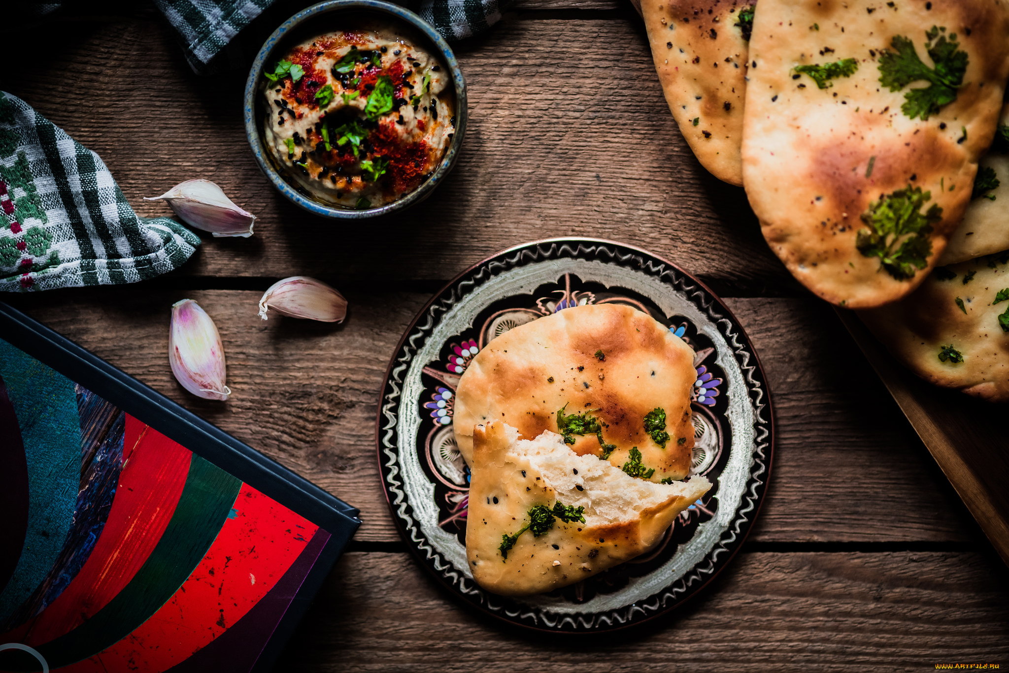 еда, хлеб, , выпечка, зелень, лепешки, чеснок