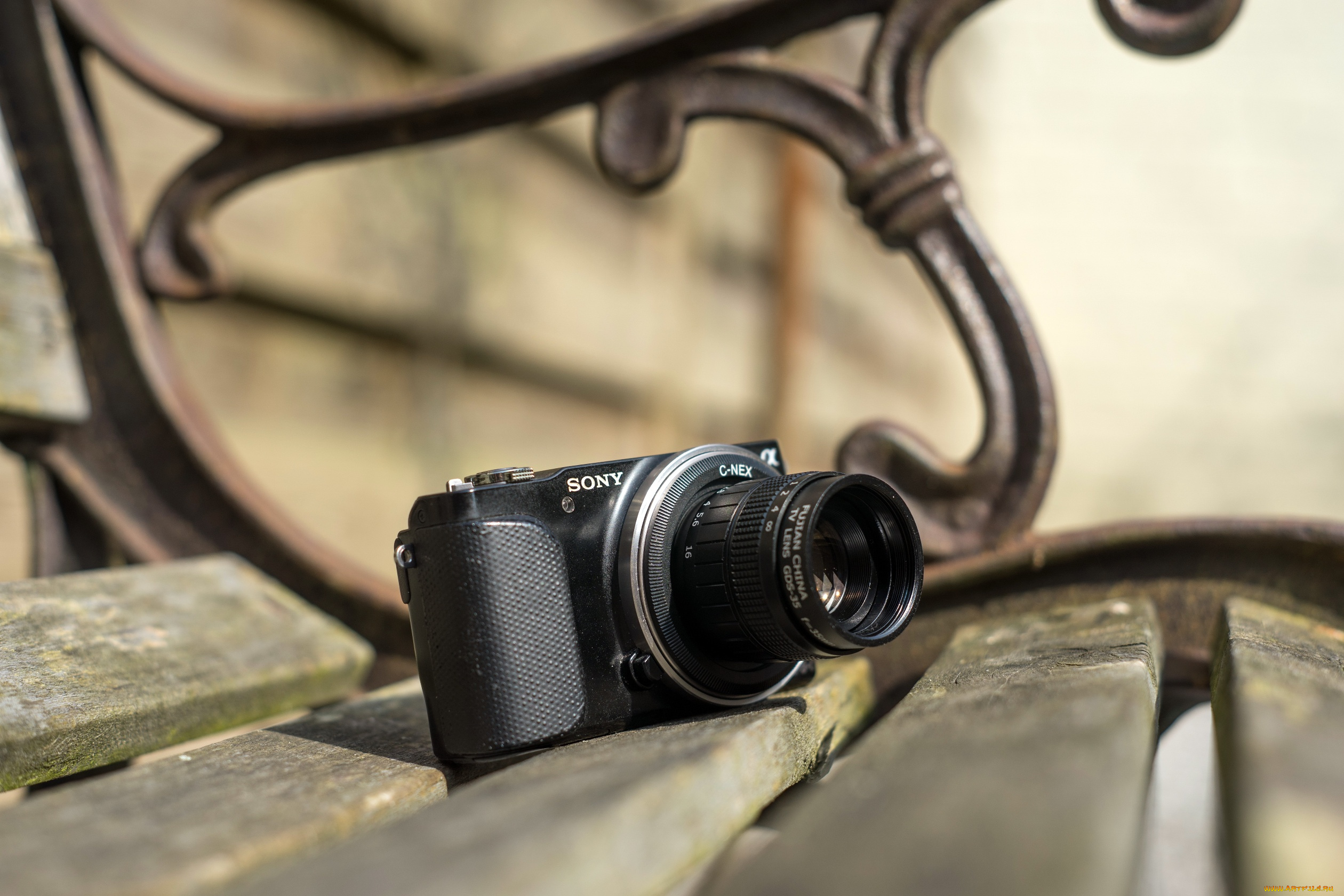 бренды, sony, фотоаппарат, скамейка, камера
