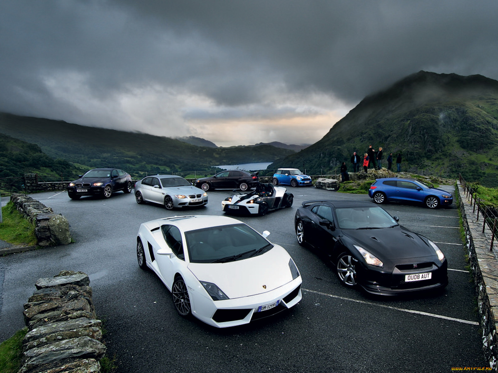 автомобили, разные, вместе