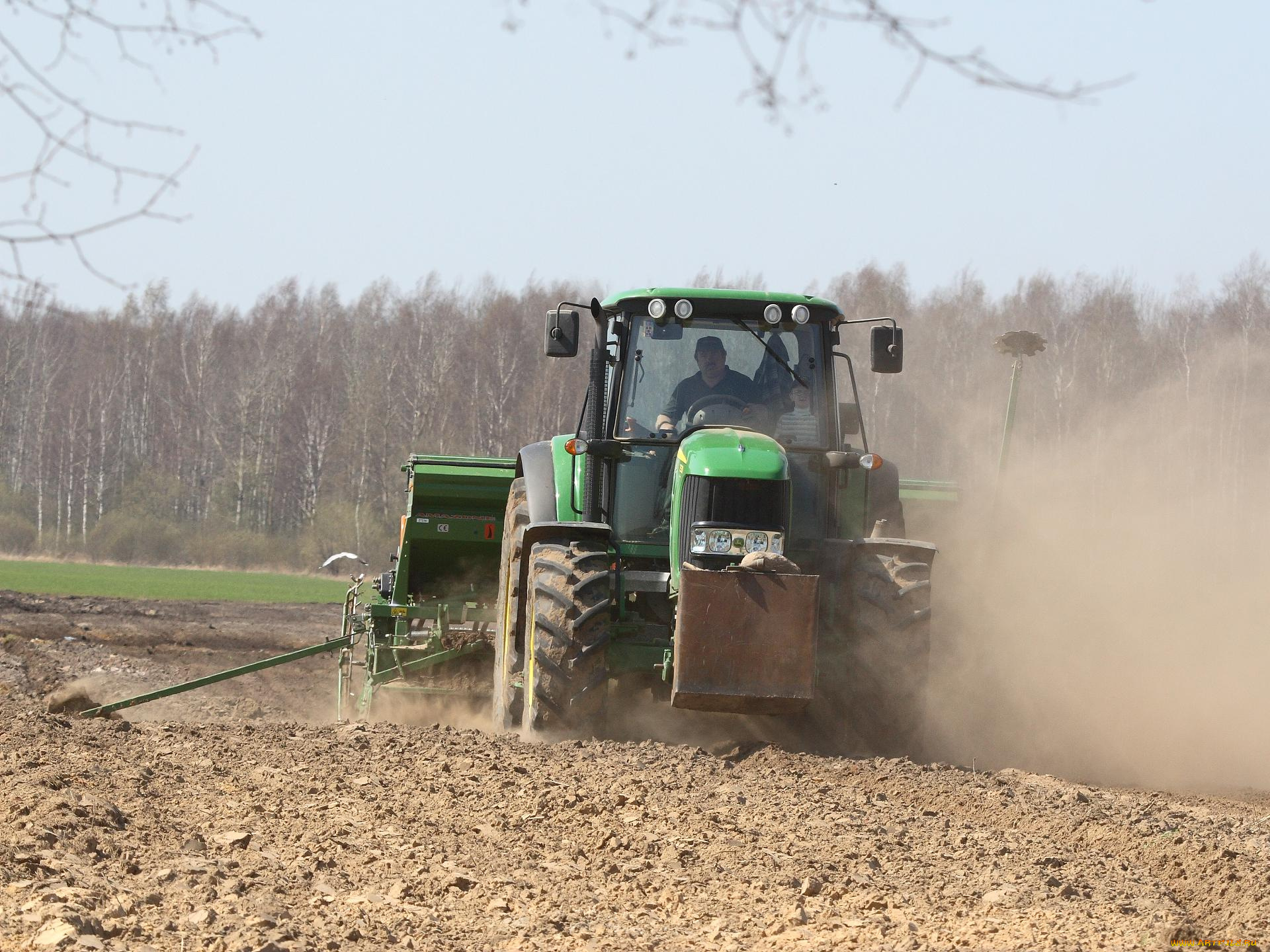 назло, мировому, кризису, латвия, техника, тракторы