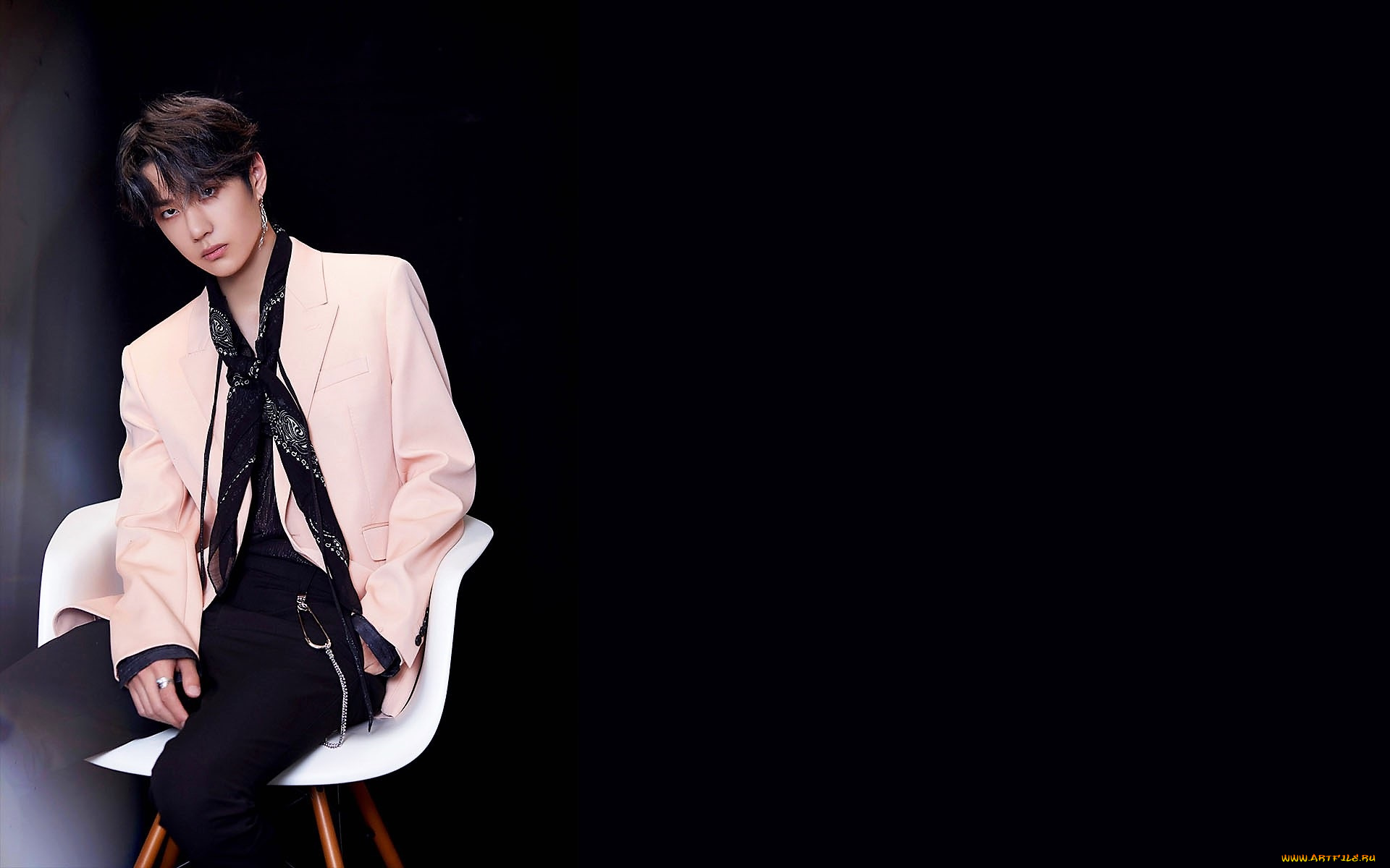 мужчины, wang, yi, bo, актер, певец, пиджак, галстук, кресло