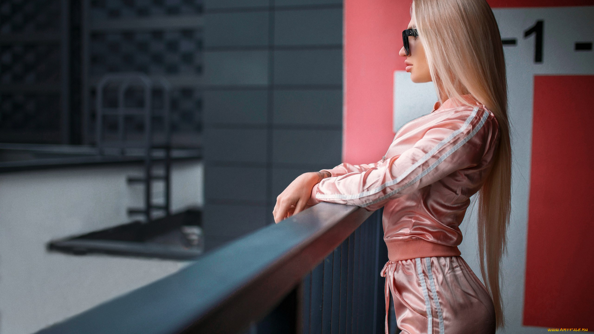 сексуальная, девушка, девушки, -, блондинки, , светловолосые, девушка, женщина, блондинка, светловолосая, сексуальная, модель, звезда, позирует, разная, обувь, верхняя, стильная, одежда, нижнее, эротическое, бельё, трусы, лифчик, колготки, чулки, аксессуары, макияж, и, множество, элементов, на, фотографии