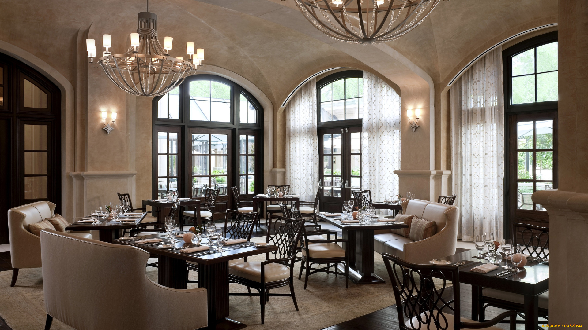 интерьер, кафе, рестораны, отели, столики, стулья, сервировка, окна, люстры