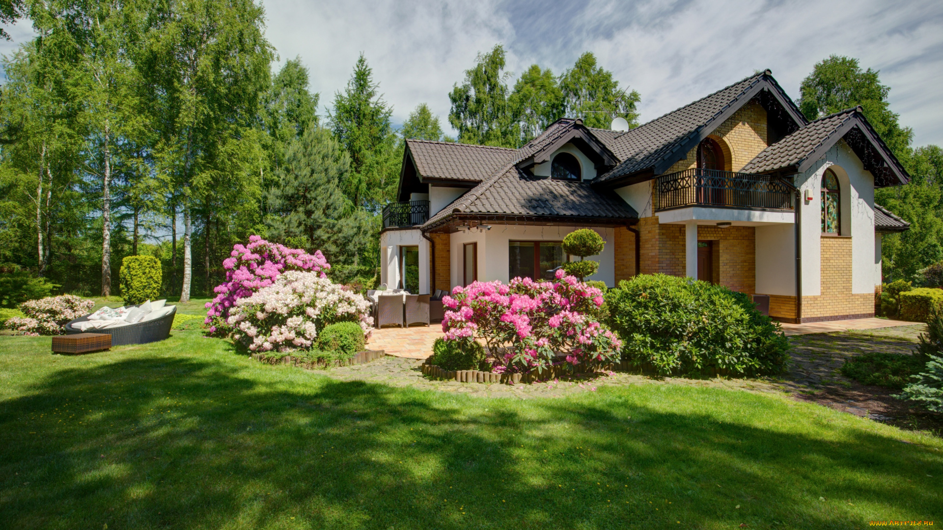 города, -, здания, , дома, сад, лето, деревья, кусты, дом, цветы, солнце, трава, газон, зелень