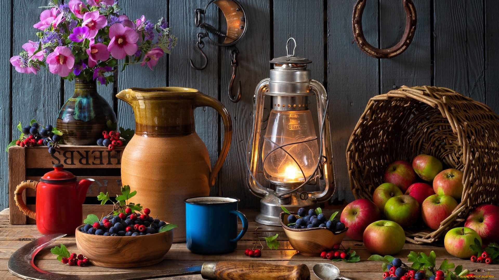 еда, натюрморт, букет, лампа, ягоды, яблоки
