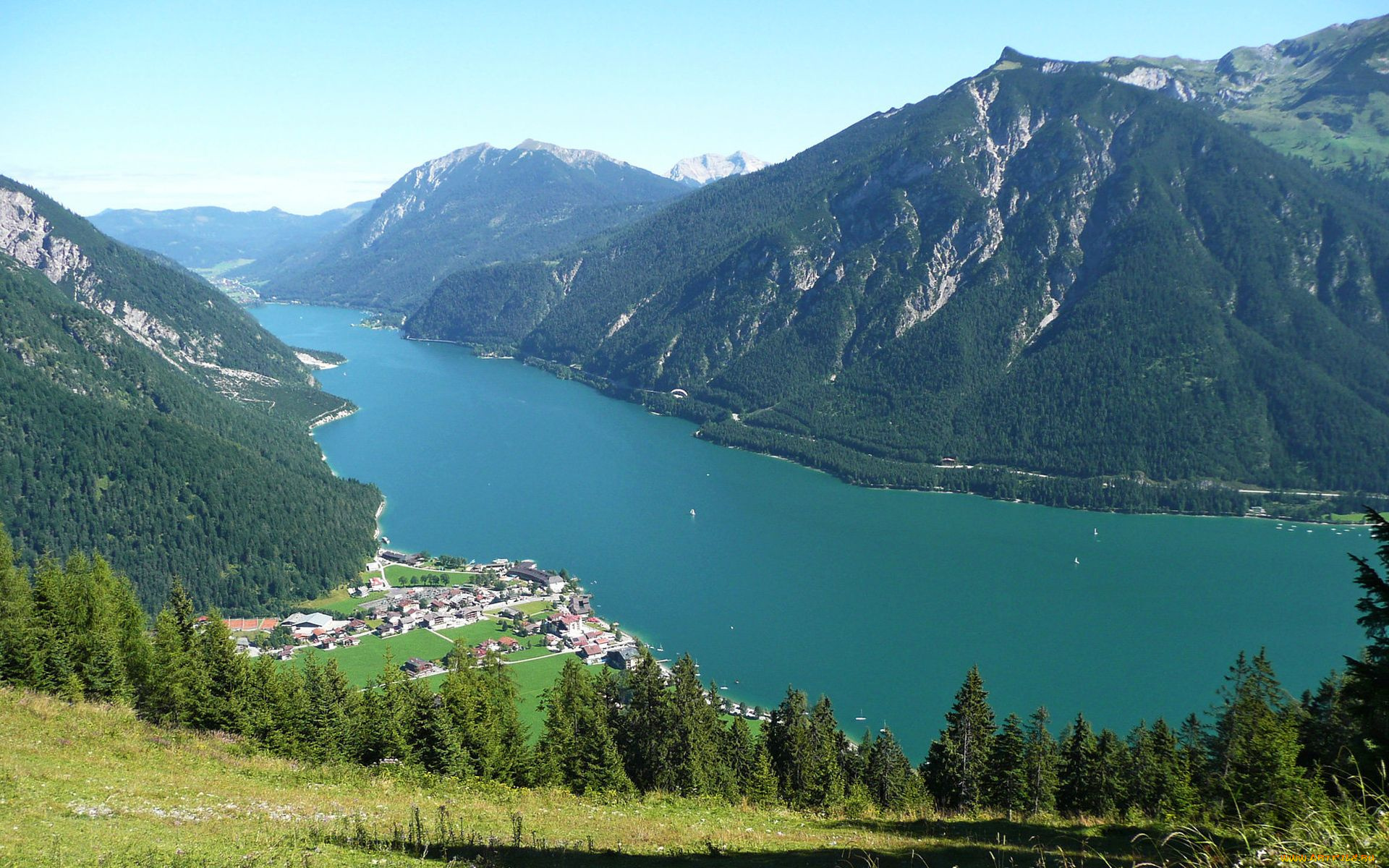 природа, реки, озера, пейзаж, горы, река, городок