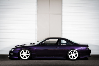 Картинка автомобили nissan datsun