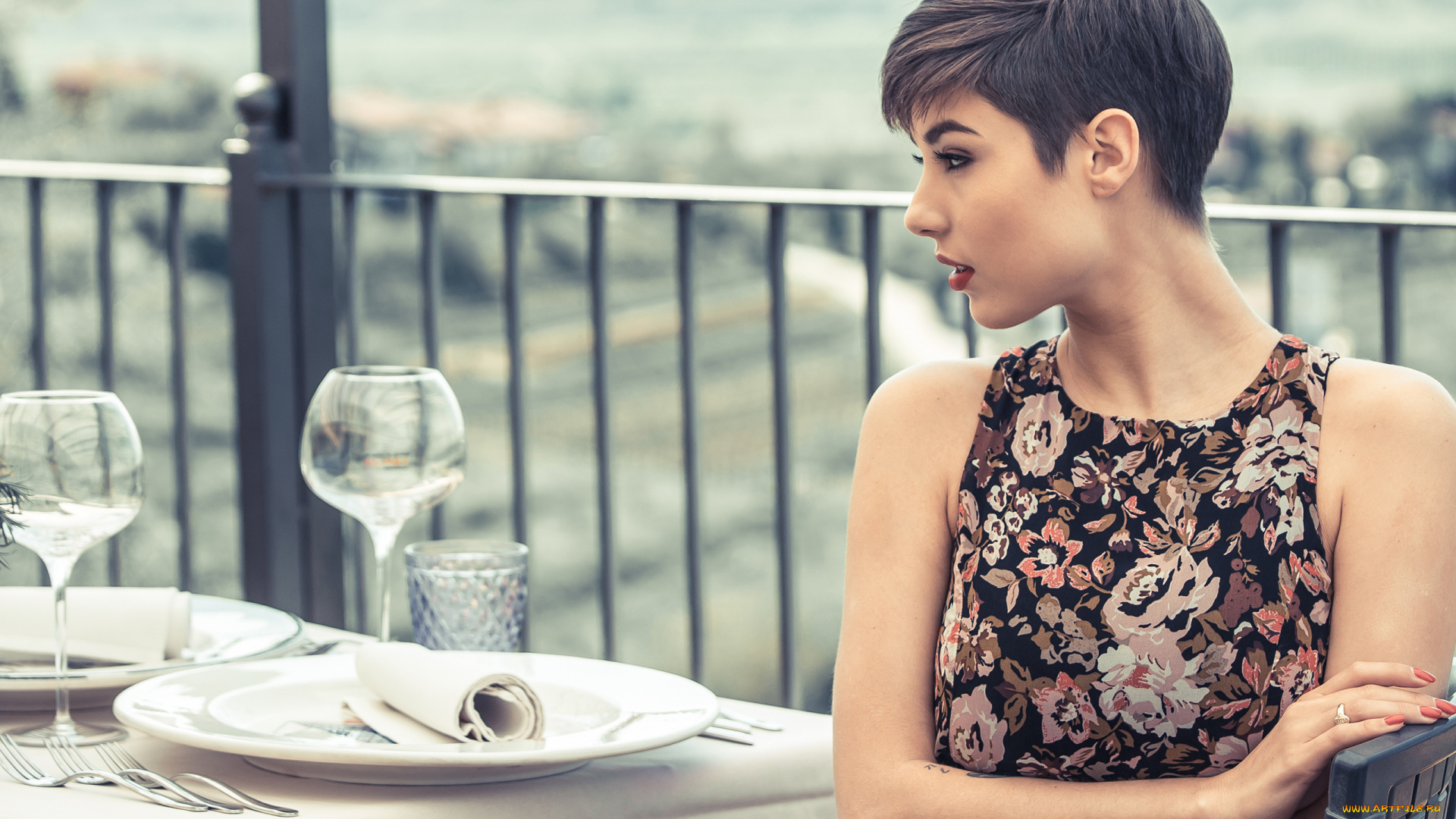 giorgia, soleri, девушки, giorgia, soleri, италия, итальянка, макияж, татуировка, тату, девушка, модель, брюнетка, красотка, поза, флирт, стройная, сексуальная, фигура