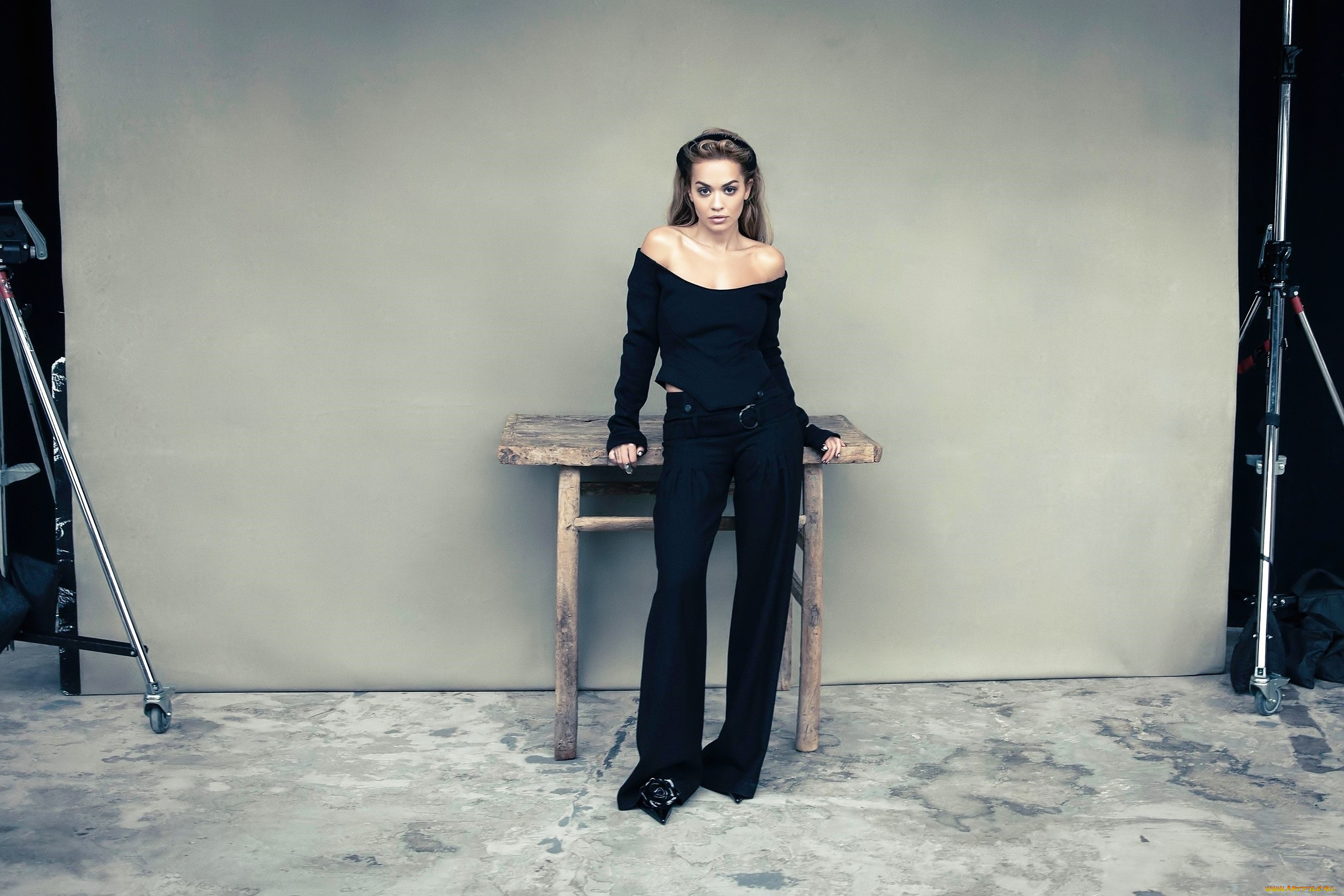 музыка, rita, ora, певица, топ, брюки, стол