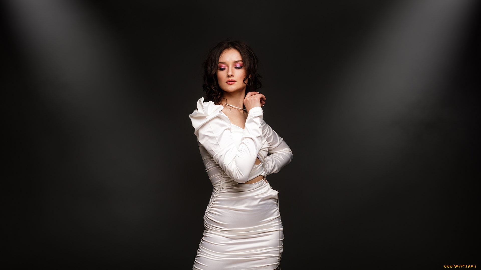 сексуальная, девушка, девушки, -, брюнетки, , шатенки, девушка, женщина, брюнетка, темноволосая, сексуальная, модель, звезда, позирует, разная, обувь, верхняя, стильная, одежда, нижнее, эротическое, бельё, трусы, лифчик, колготки, чулки, аксессуары, макияж, и, множество, элементов, на, фотографии