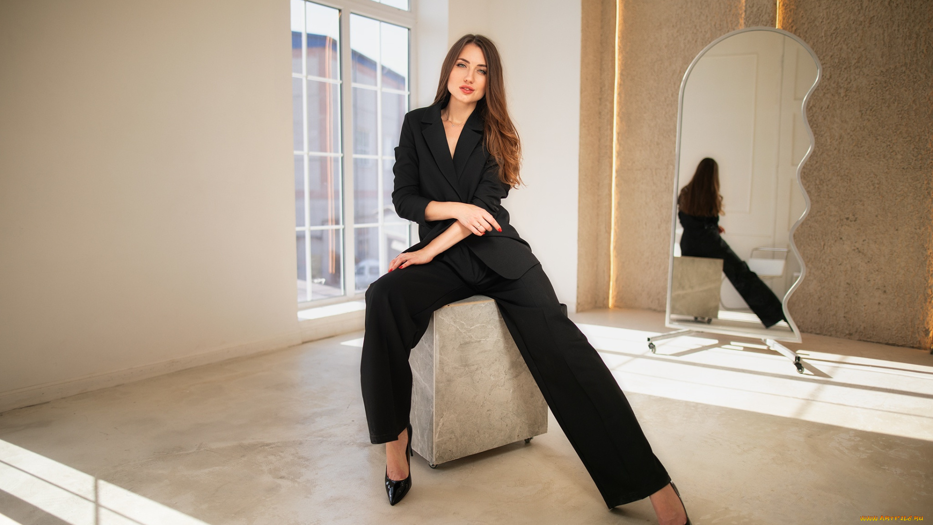 сексуальная, девушка, девушки, -, брюнетки, , шатенки, девушка, женщина, шатенка, темноволосая, сексуальная, модель, звезда, позирует, разная, обувь, верхняя, стильная, одежда, нижнее, эротическое, бельё, трусы, лифчик, колготки, чулки, аксессуары, макияж, и, множество, элементов, на, фотографии