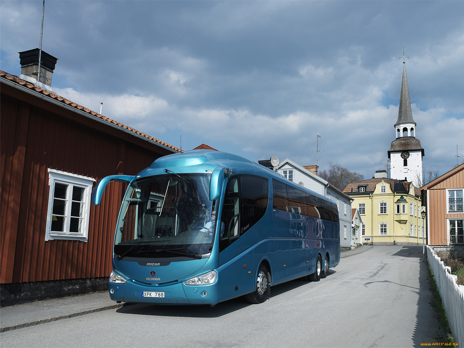 автомобили, автобусы