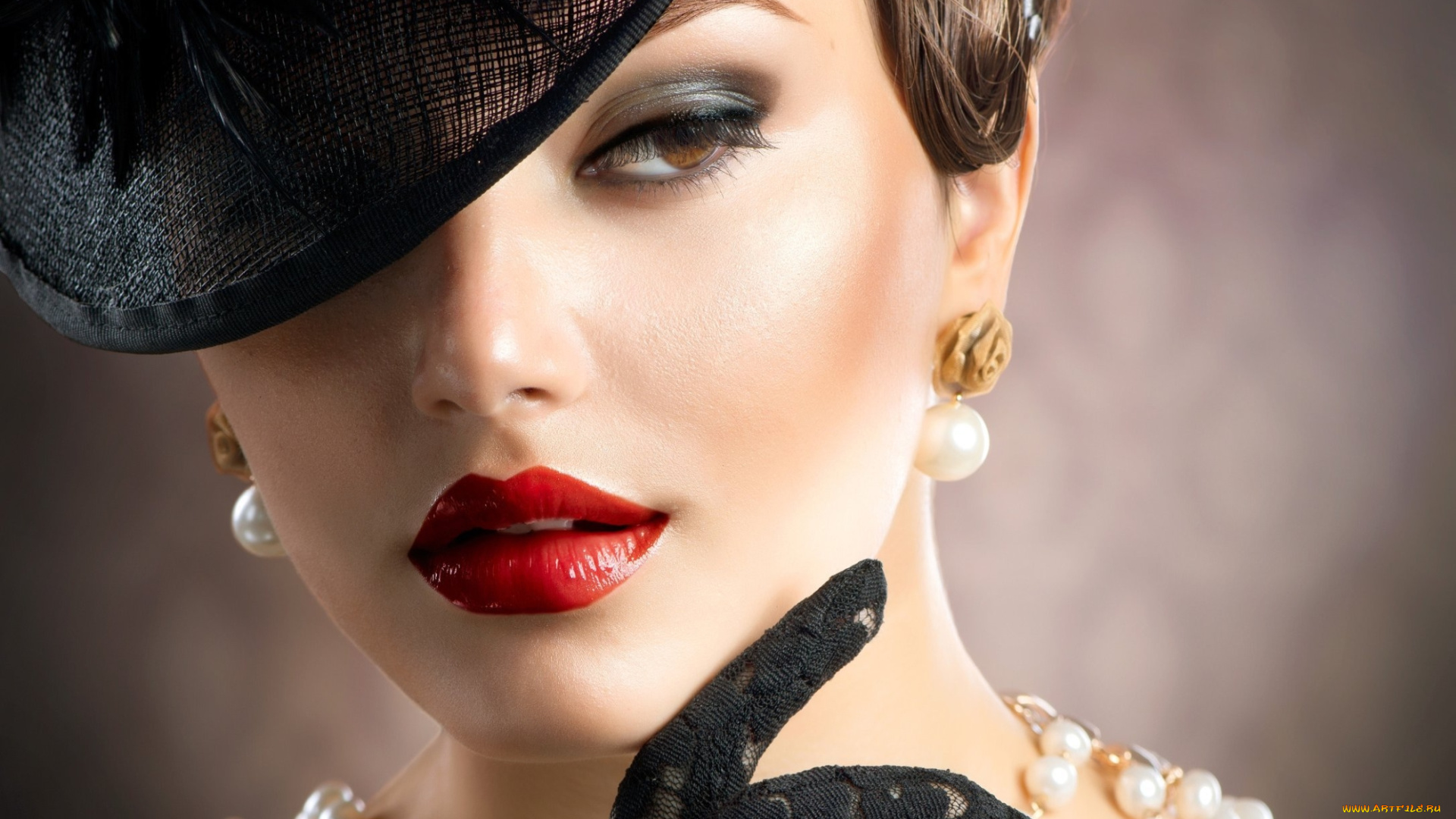 девушки, -unsort, , лица, , портреты, стиль, ретро, девушка, макияж, помада, взгляд, ресницы, шляпка, перчатки, бусы