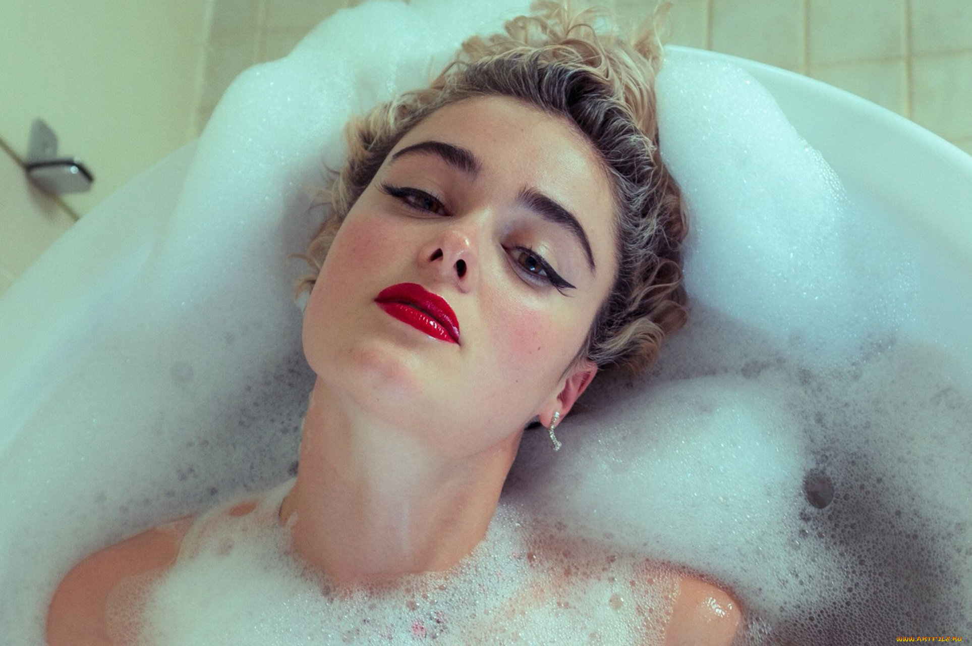 stefania, ferrario, девушки, stefania, ferrario, plus, size, блондинка, блонда, причёска, модель, полная, девушка, красотка, поза, фигура, флирт, взгляд, макияж