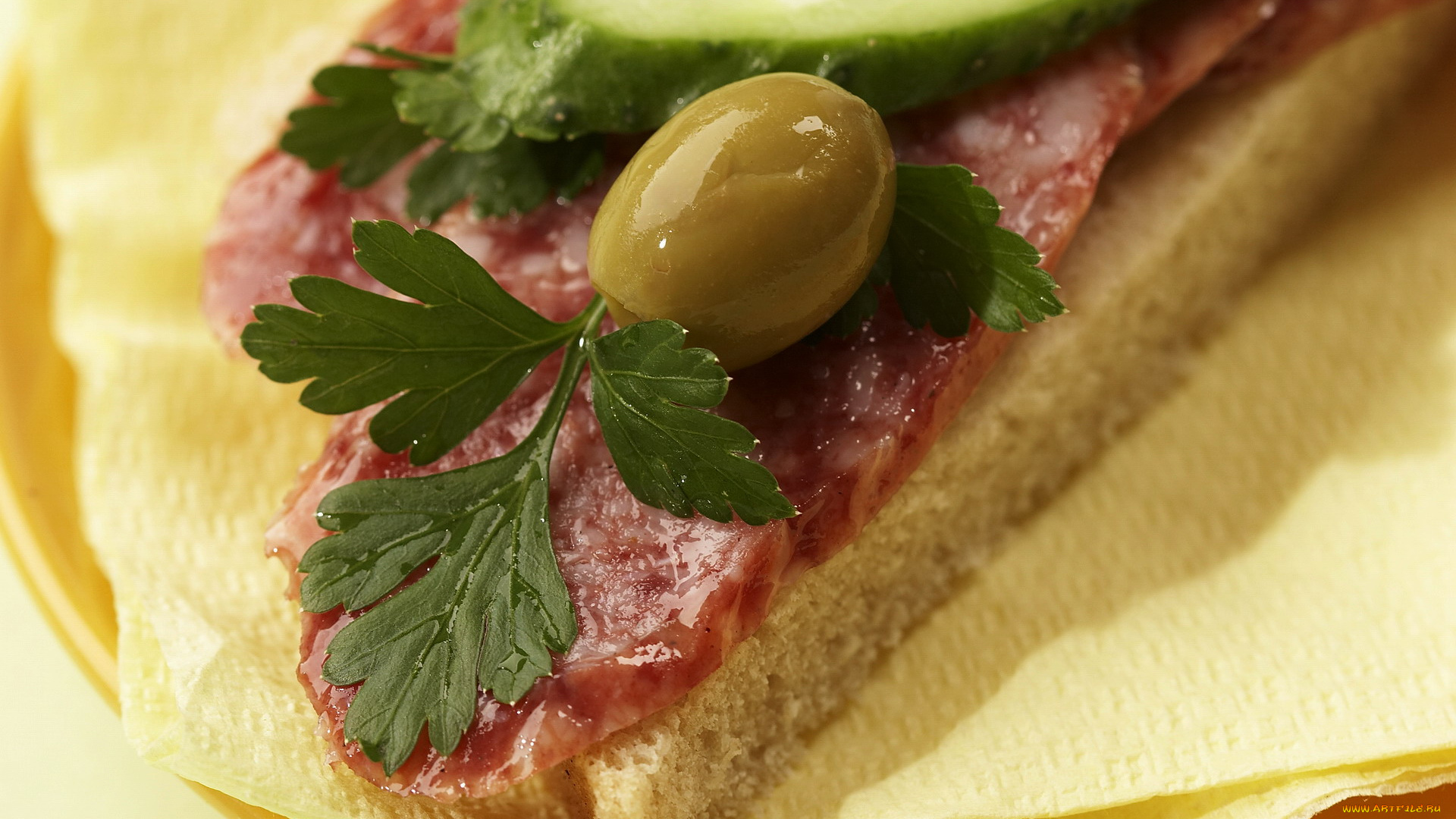 еда, бутерброды, , гамбургеры, , канапе, бутерброд, хлеб, колбаса, оливка, петрушка, макро