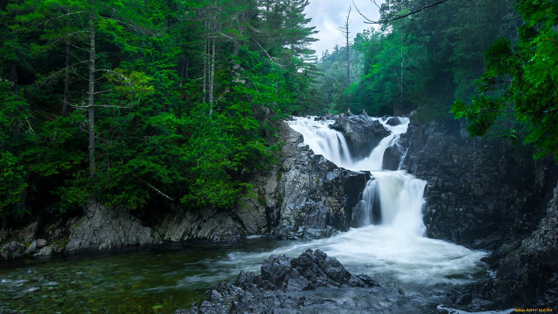 природа, водопады, небо, облака, лес, река, скалы, пороги, камни, деревья