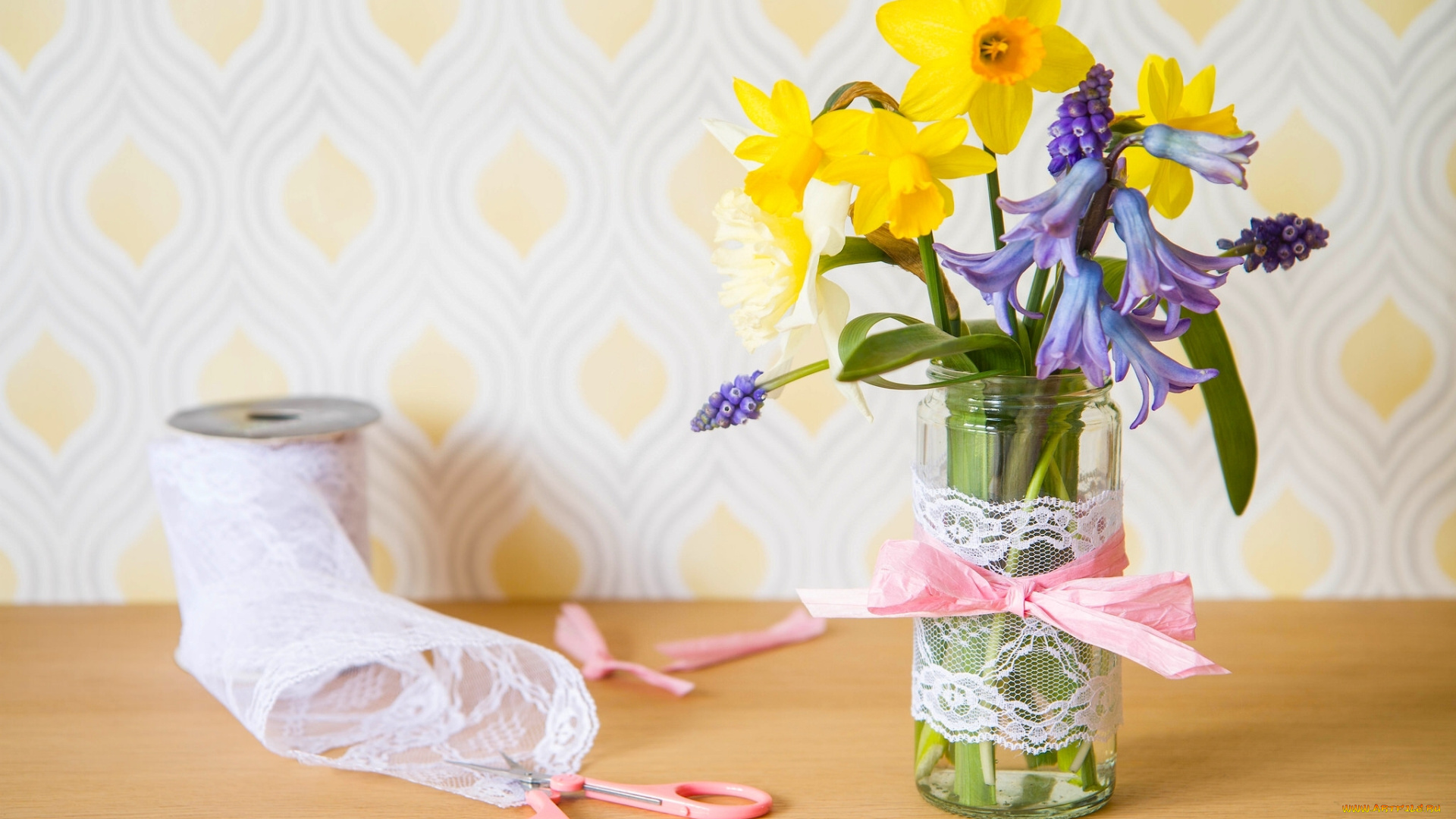 цветы, букеты, , композиции, катушка, кружево, гиацинт, мускари, нарциссы, букетик, банка