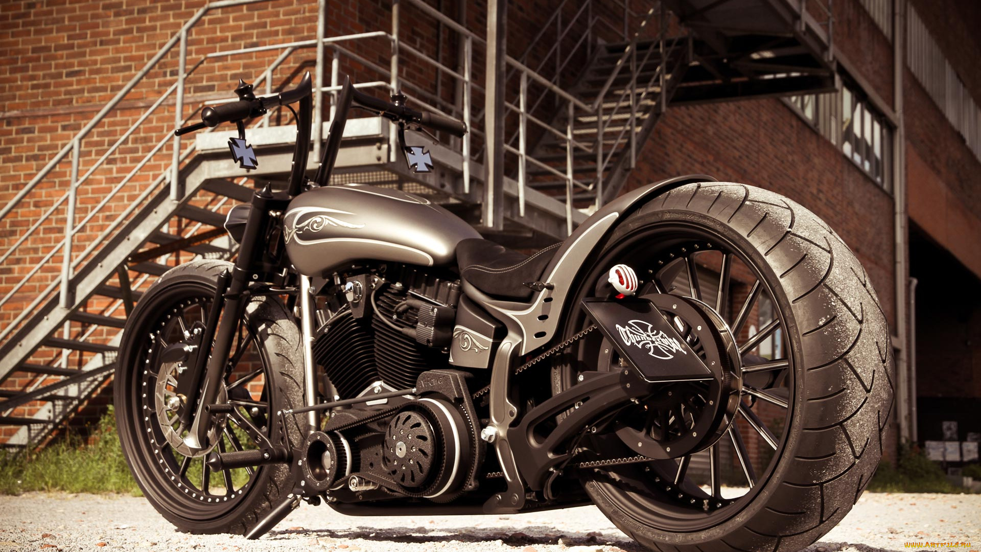 мотоциклы, customs, кастомизированный, тюнингованый, мотоцикл, крутой, байк, железный, конь, который, даёт, свободу, ветер, в, лицо, и, волосы, по, ветру