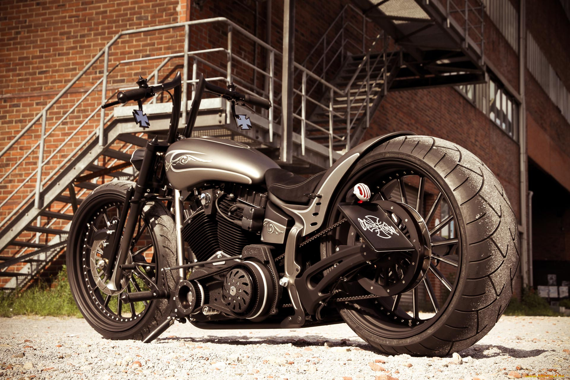 мотоциклы, customs, кастомизированный, тюнингованый, мотоцикл, крутой, байк, железный, конь, который, даёт, свободу, ветер, в, лицо, и, волосы, по, ветру