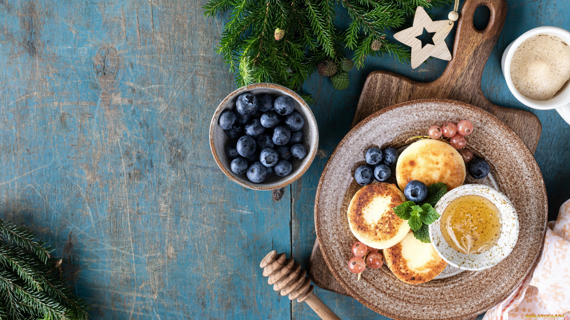 еда, блины, , оладьи, черника, оладьи, мед