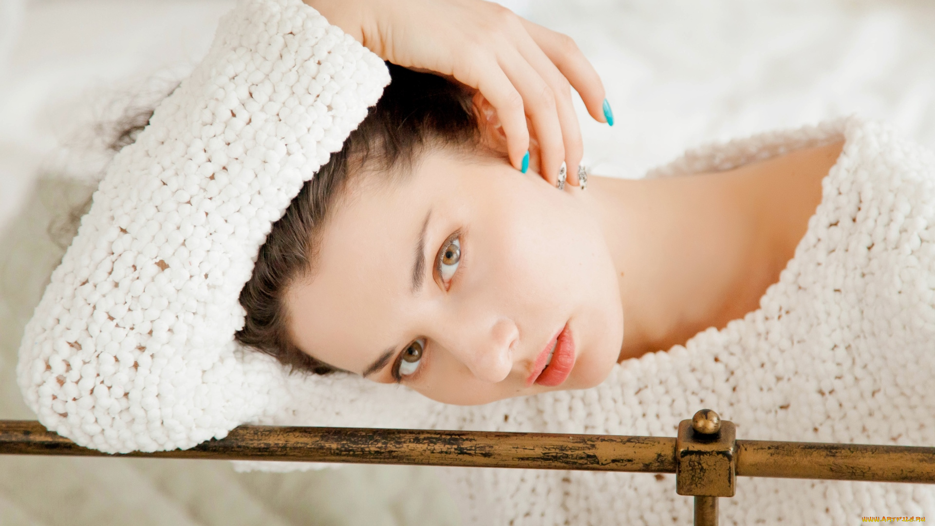 девушки, -unsort, , лица, , портреты, взгляд, рука