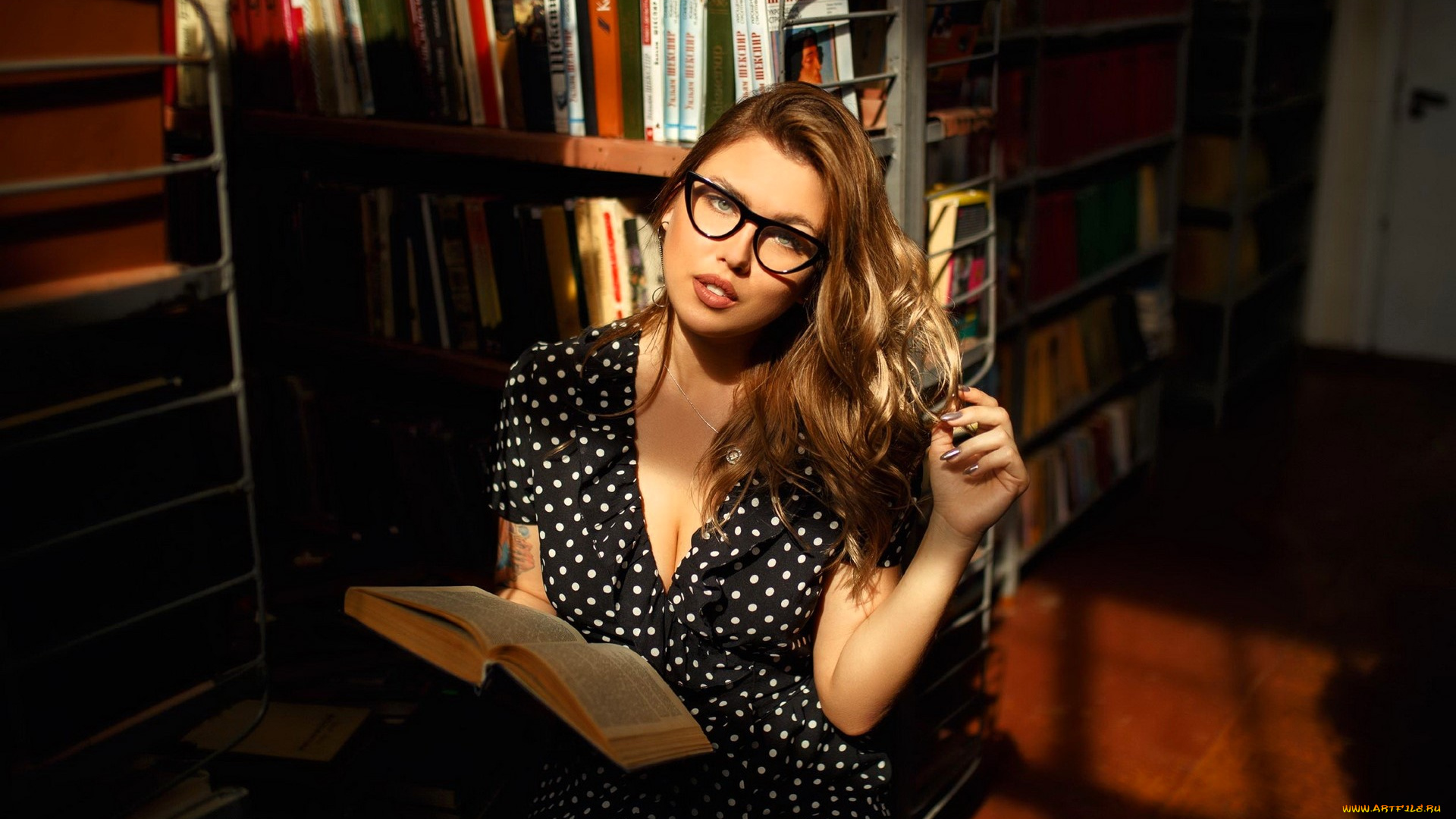 девушки, -, брюнетки, , шатенки, русая, очки, платье, книги, библиотека