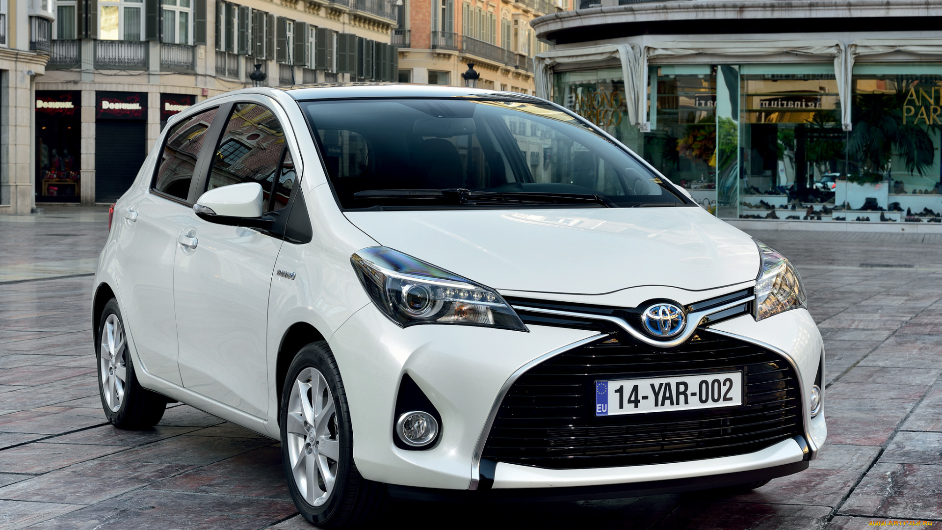 автомобили, toyota, yaris, светлый, 2014, hybrid
