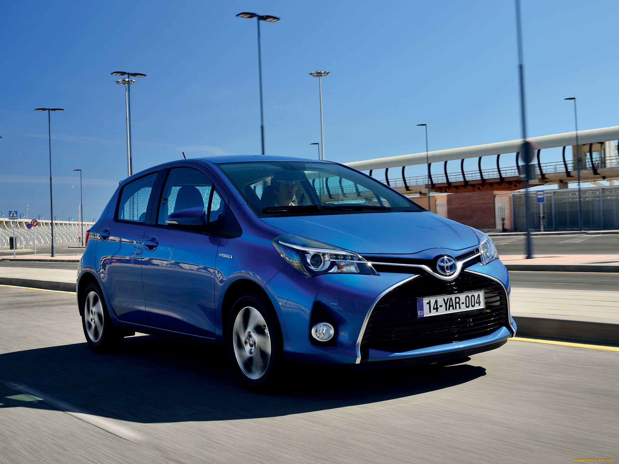 автомобили, toyota, 2014г, hybrid, yaris, синий