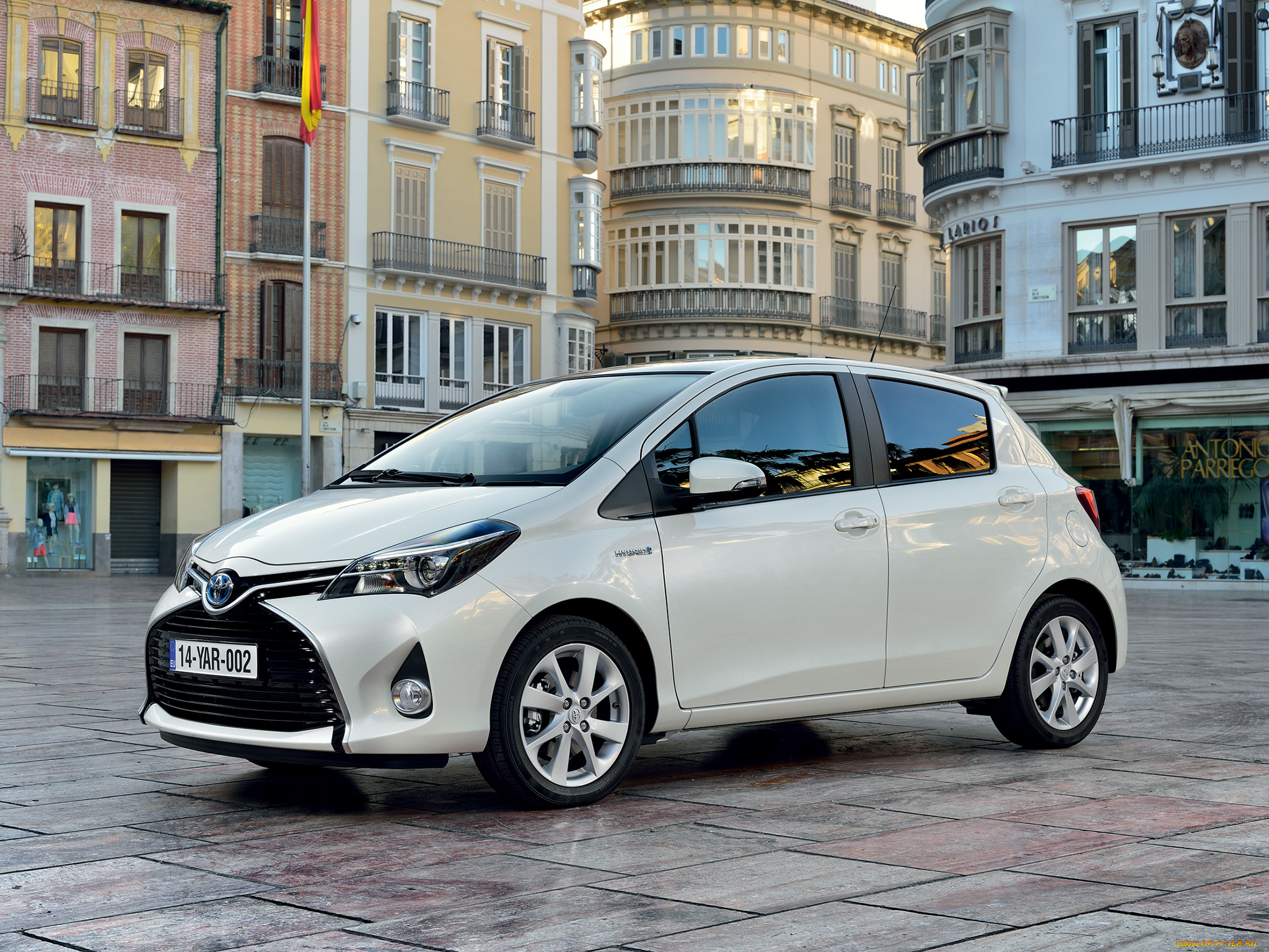 автомобили, toyota, yaris, hybrid, 2014, светлый