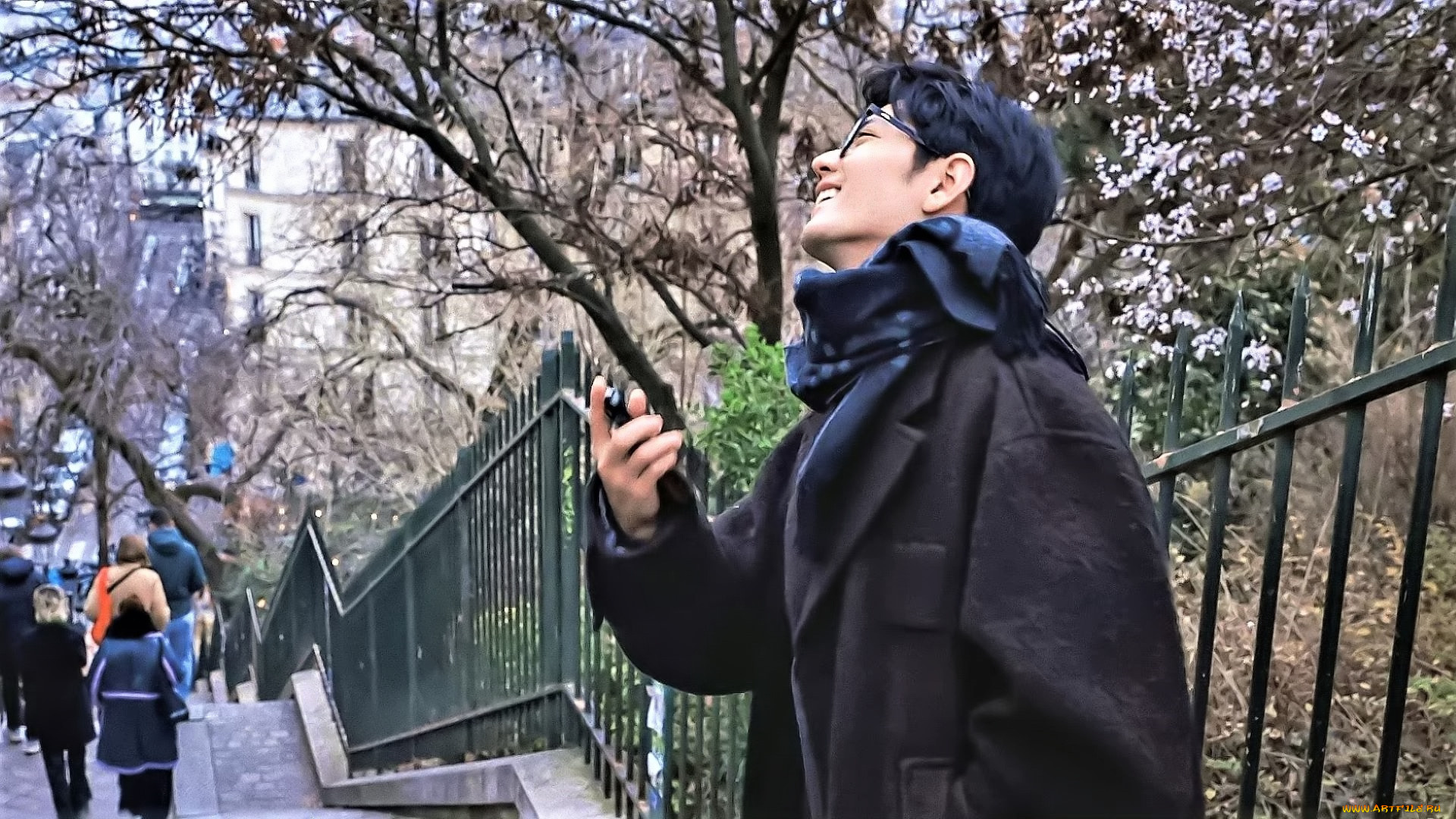 мужчины, xiao, zhan, актер, очки, шарф, куртка, ограда, люди