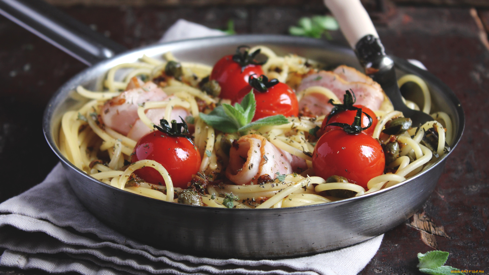 еда, макаронные, блюда, сковорода, спагетти, помидоры, бекон, томаты