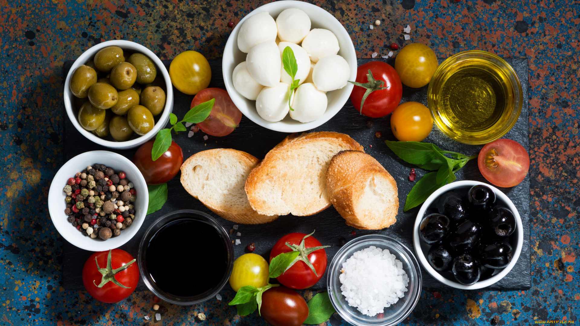 еда, разное, помидоры, моцарелла, соус, перец, брускетта, оливки, томаты