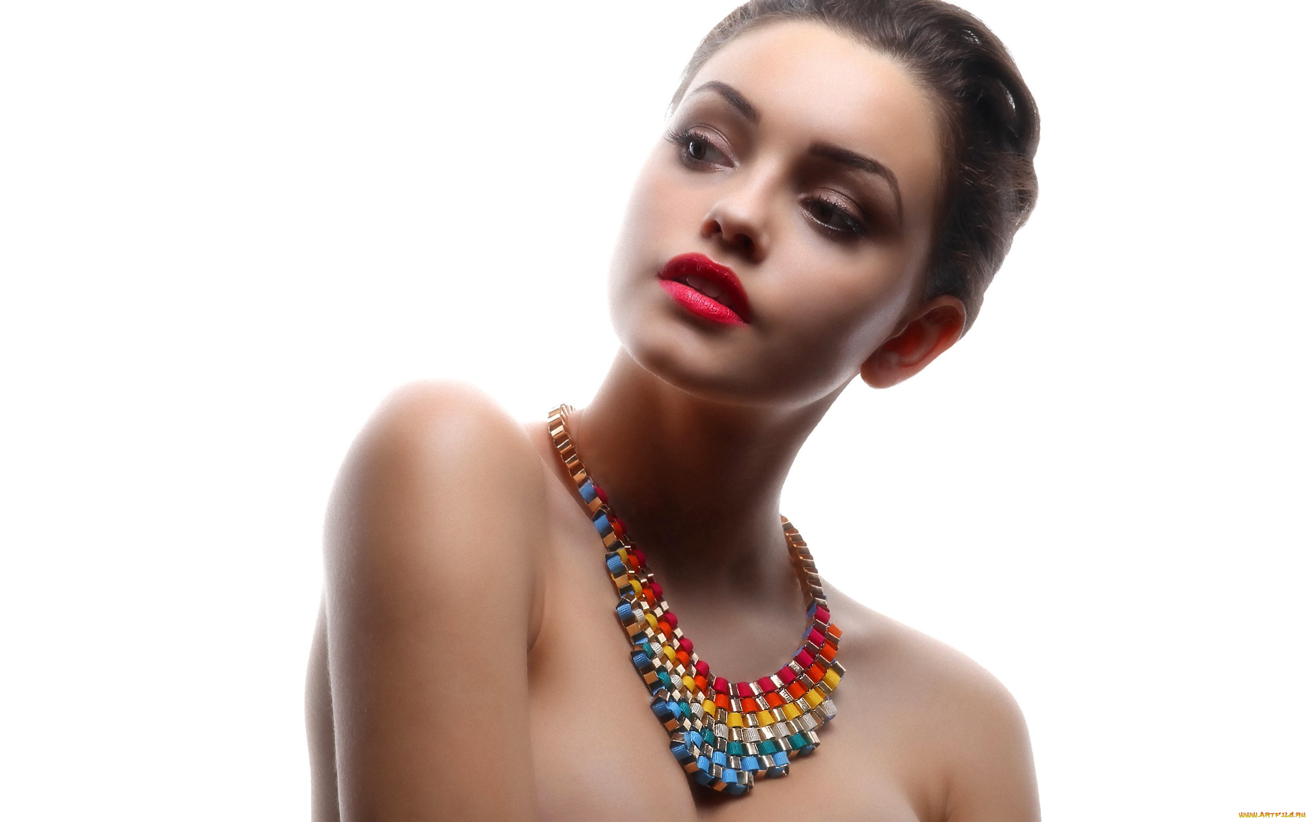 девушки, -unsort, , брюнетки, темноволосые, портрет, бусы, брюнетка